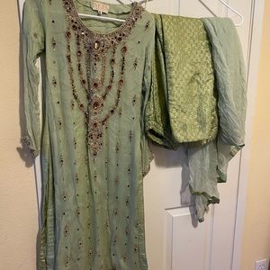 Green Nee’s London Pakistani suit